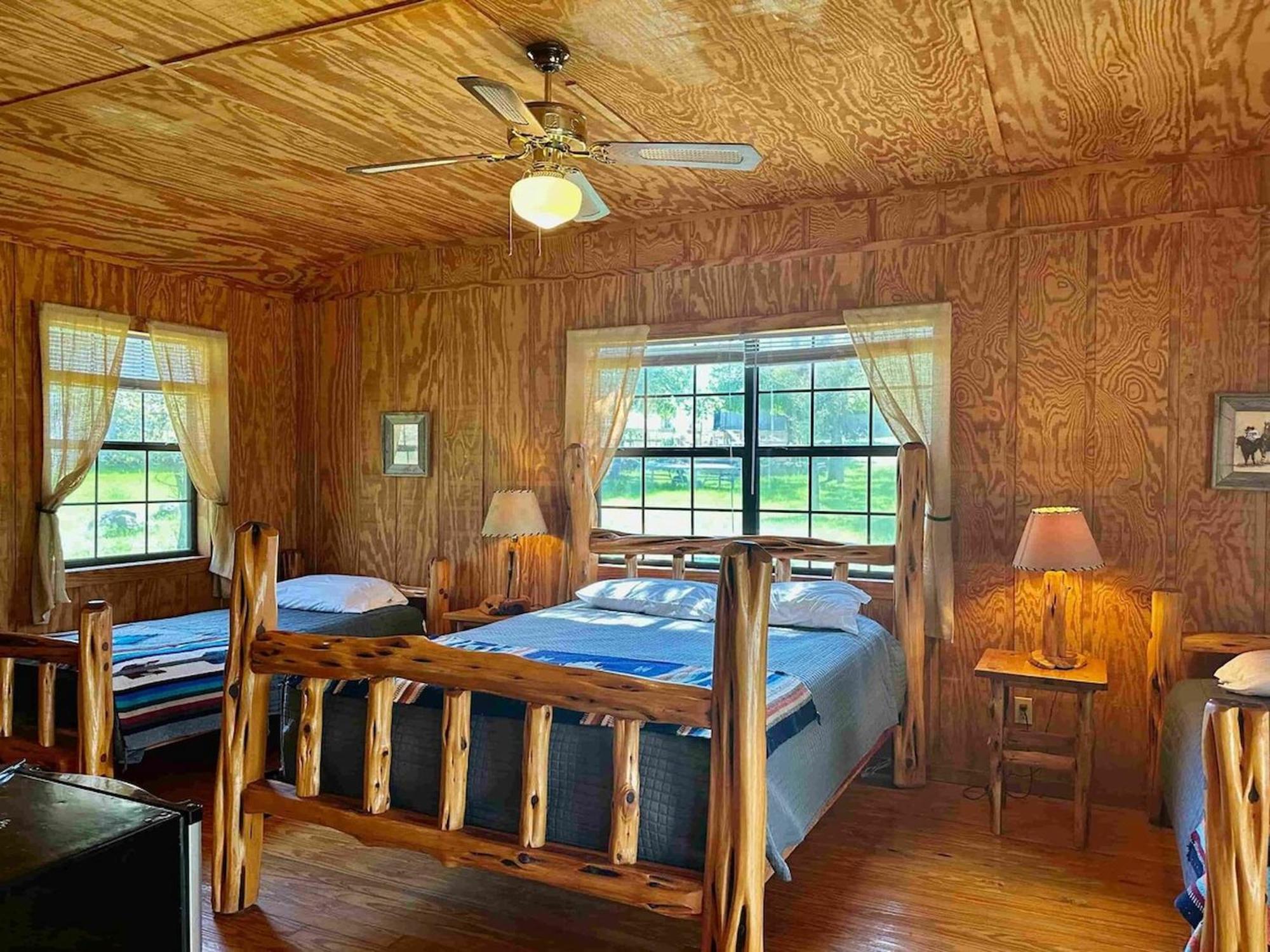 Отель Crc Ranch Retreat Бандера Экстерьер фото